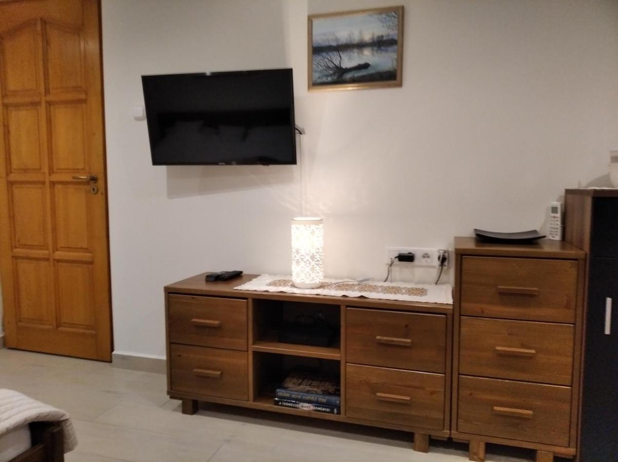 Golya Vendeghaz Apartment Tiszaug Екстериор снимка